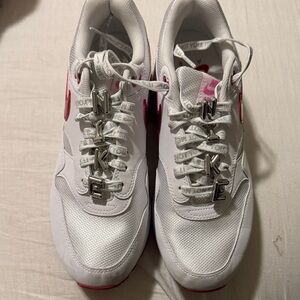 EUC Valentine’s Nike air max 1 PRM